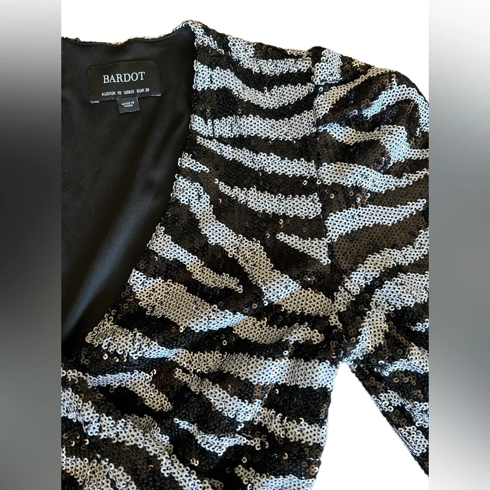BARDOT Black White Zebra Sequined Ruched Mini Party Dress Size S/ 6 Long Sleeve